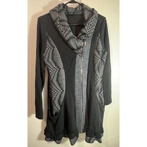 The Pryamid Collection patchwork boho festival tunic length sweatshirt black M